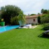 Gazon synthétique et Pelouse Synthétique Very Chic / Lyon  35 mm contour de piscine