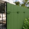mise en situation attache canisse vert