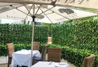 Optimisez votre Décor avec un Mur Végétal Artificiel pour Restaurant