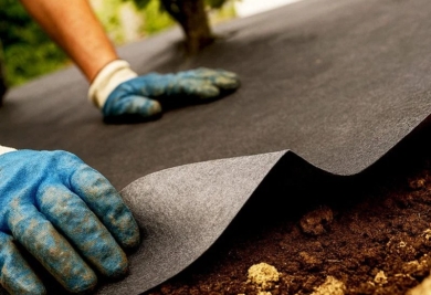 Comment bien poser un géotextile : erreurs à éviter et informations complètes